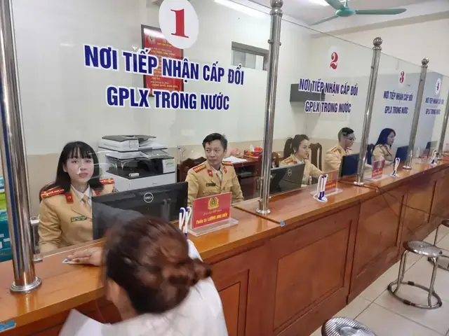 Top Cửa Hàng Giày Uy Tín Gần 02 Ngõ 09 Hoàng Cầu, Đống Đa, Hà Nội Top Cửa Hàng Giày Uy Tín Gần 02 Ngõ 09 Hoàng Cầu, Đống Đa, Hà Nội