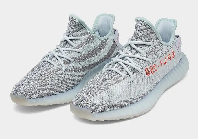 Hướng Dẫn Cách Buộc Dây Giày Yeezy 350 Truyền Thống Đơn Giản & Đẹp Mắt