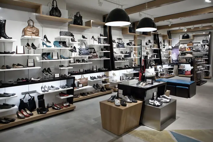 Mở Shop Giày Vốn Ít: Kinh Nghiệm & Cách Bắt Đầu Hiệu Quả Mở Shop Giày Vốn Ít: Kinh Nghiệm & Cách Bắt Đầu Hiệu Quả