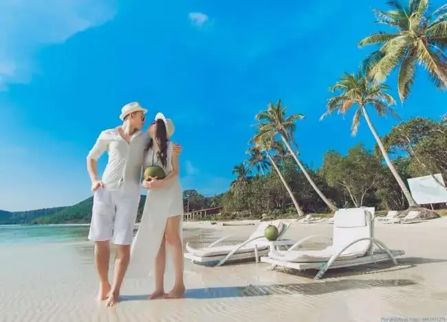 Du Lịch Phú Quốc Có Nên Đi Giày Cao Gót Không? Kinh Nghiệm Chọn Giày Phù Hợp