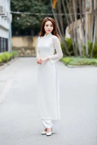 Giày Cao Gót Mặc Áo Dài Học Sinh: Chọn Kiểu, Độ Cao & Lưu Ý Tôn Dáng Giày Cao Gót Mặc Áo Dài Học Sinh: Chọn Kiểu, Độ Cao & Lưu Ý Tôn Dáng