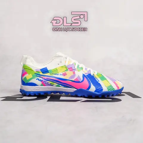 Giày Đá Bóng Trẻ Em 10 Tuổi Nike: Chọn Mẫu Nào Tốt Nhất 2024