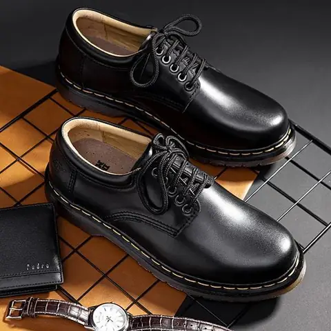 Giày Dr. Martens Chính Hãng Sản Xuất Ở Đâu & Lịch Sử Thương Hiệu