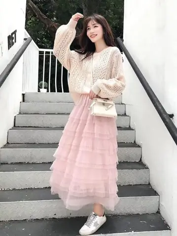 Chân Váy Dài Lưới Kết Hợp Giày Gì? Hướng Dẫn Phối Đồ Chuẩn Phong Cách Chân Váy Dài Lưới Kết Hợp Giày Gì? Hướng Dẫn Phối Đồ Chuẩn Phong Cách