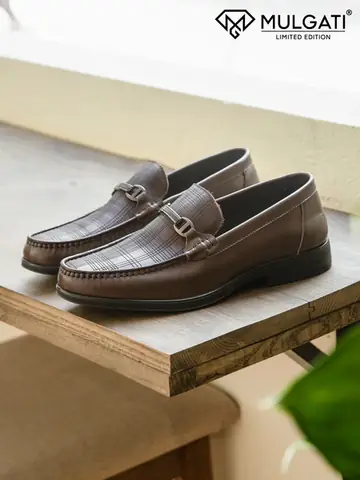 Giày Lười Nam Hàn Quốc Tại Hà Nội: Mẫu Đẹp, Giá Tốt & Địa Chỉ Mua Uy Tín