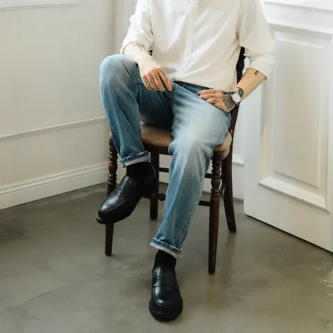 Giày Mang Chung Quần Tây & Jean Nam: Phối Đồ Chuẩn Phong Cách Lịch Lãm & Trẻ Trung Giày Mang Chung Quần Tây & Jean Nam: Phối Đồ Chuẩn Phong Cách Lịch Lãm & Trẻ Trung