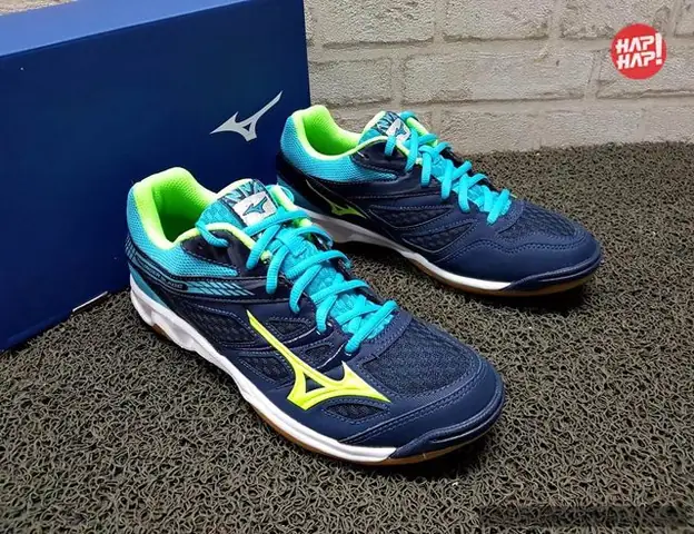 Đánh Giá Chi Tiết Giày Mizuno Thunder Blade Xanh Đen Pha Xanh Coban: Thông Số, Giá Bán & Nơi Mua Uy Tín