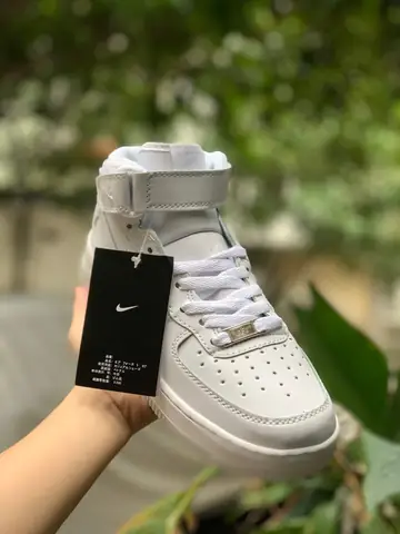 Giày Nike Air Force 1 Cổ Cao Màu Trắng Nam: Hướng Dẫn Chọn Mua Và Phối Đồ