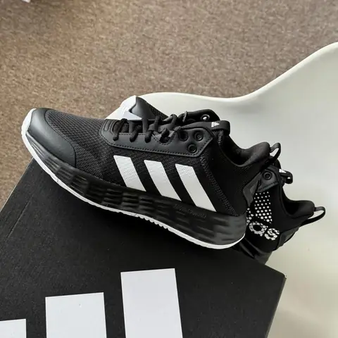 Giày Nike & Adidas Size Lớn Hồ Chí Minh: Top Địa Điểm Mua Uy Tín, Giá Tốt Giày Nike & Adidas Size Lớn Hồ Chí Minh: Top Địa Điểm Mua Uy Tín, Giá Tốt