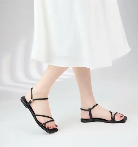 Giày Sandal Nữ Đế Bệt Cho Học Sinh: Chọn Mẫu Đẹp, Bền & Thoải Mái Giày Sandal Nữ Đế Bệt Cho Học Sinh: Chọn Mẫu Đẹp, Bền & Thoải Mái