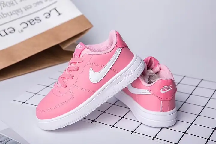 Top Giày Thể Thao Nike Cho Bé Gái 7 Tuổi: Chọn Mẫu, Mua Ở Đâu Tốt Nhất Top Giày Thể Thao Nike Cho Bé Gái 7 Tuổi: Chọn Mẫu, Mua Ở Đâu Tốt Nhất
