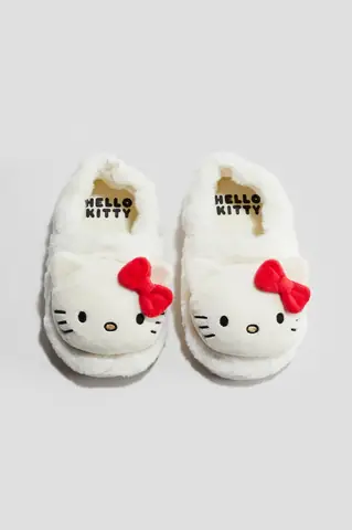Mua Giày Dép Hello Kitty Ở Nha Trang: Top Địa Điểm Uy Tín & Cập Nhật Giá Mới Nhất Mua Giày Dép Hello Kitty Ở Nha Trang: Top Địa Điểm Uy Tín & Cập Nhật Giá Mới Nhất