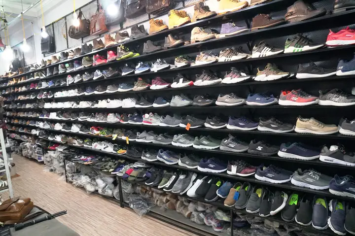 Top 10 Cửa Hàng Giày Nữ Đẹp & Uy Tín Tại Hà Nội: Chọn Lựa Hoàn Hảo Top 10 Cửa Hàng Giày Nữ Đẹp & Uy Tín Tại Hà Nội: Chọn Lựa Hoàn Hảo