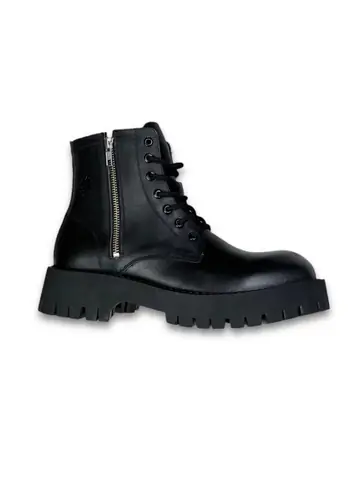 Top 10 Shop Giày Cao Cổ Nam Uy Tín Tại Hà Nội: Chọn Mẫu Nào? Top 10 Shop Giày Cao Cổ Nam Uy Tín Tại Hà Nội: Chọn Mẫu Nào?
